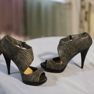 Sexy snake printed pumps